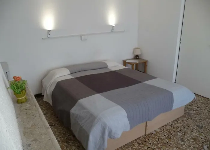 丹尼尔公寓 公寓 *